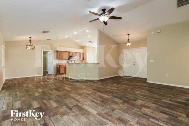 Foto del edificio - 3668 Sandhill Crane Dr