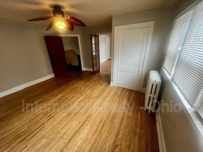 Building Photo - 4237 Vine St