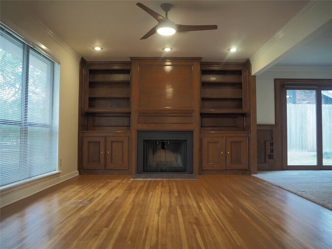 Building Photo - 10319 Raritan Dr