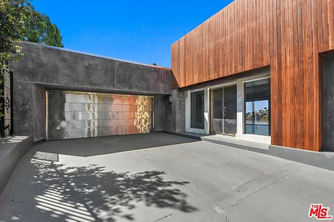 Foto principal - 7842 Electra Dr