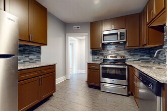 Interior Photo - Vandy House