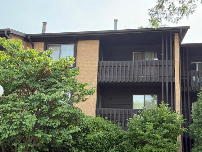 Foto del edificio - 6105 Knoll Valley Dr