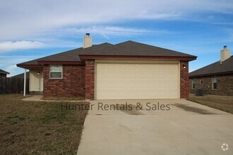 Building Photo - 3905 Bolivar Dr