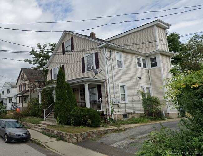 Building Photo - 56 Horton St