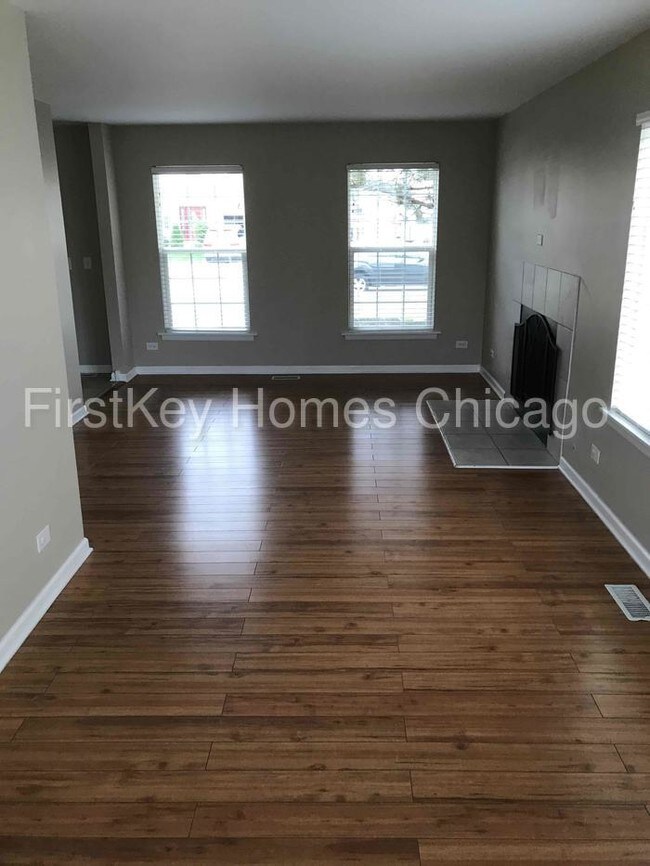 Building Photo - 1458 Woodland Dr