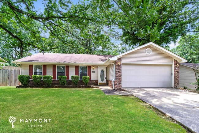 Building Photo - 105 Whitewood Dr