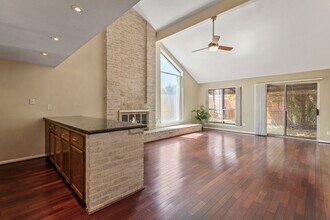 Building Photo - 3218 Freshmeadows Dr