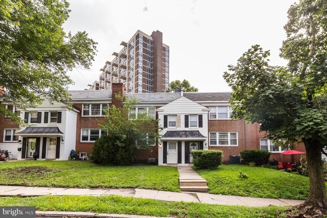 Foto del edificio - 2757 E Country Club Rd