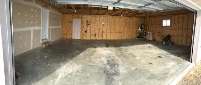 Building Photo - 1001 Orion