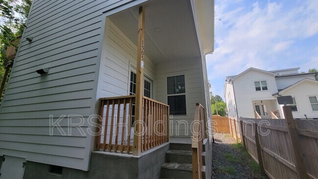 Building Photo - 1505-C Juniper St