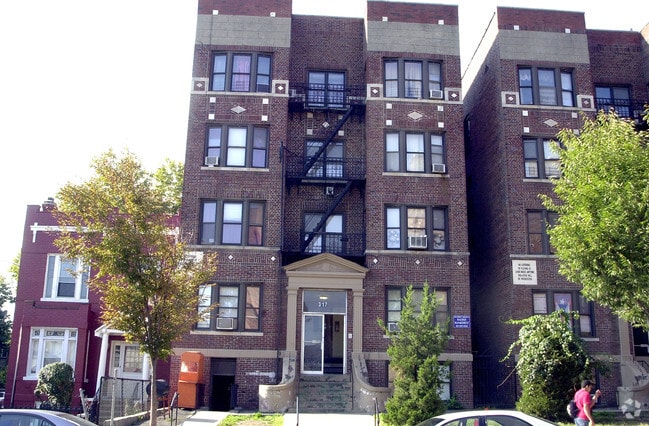 317 - 319 Fairmount Ave - 317-319 Fairmount Ave