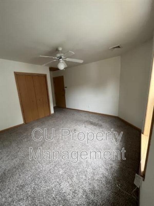 Building Photo - 609 W White St