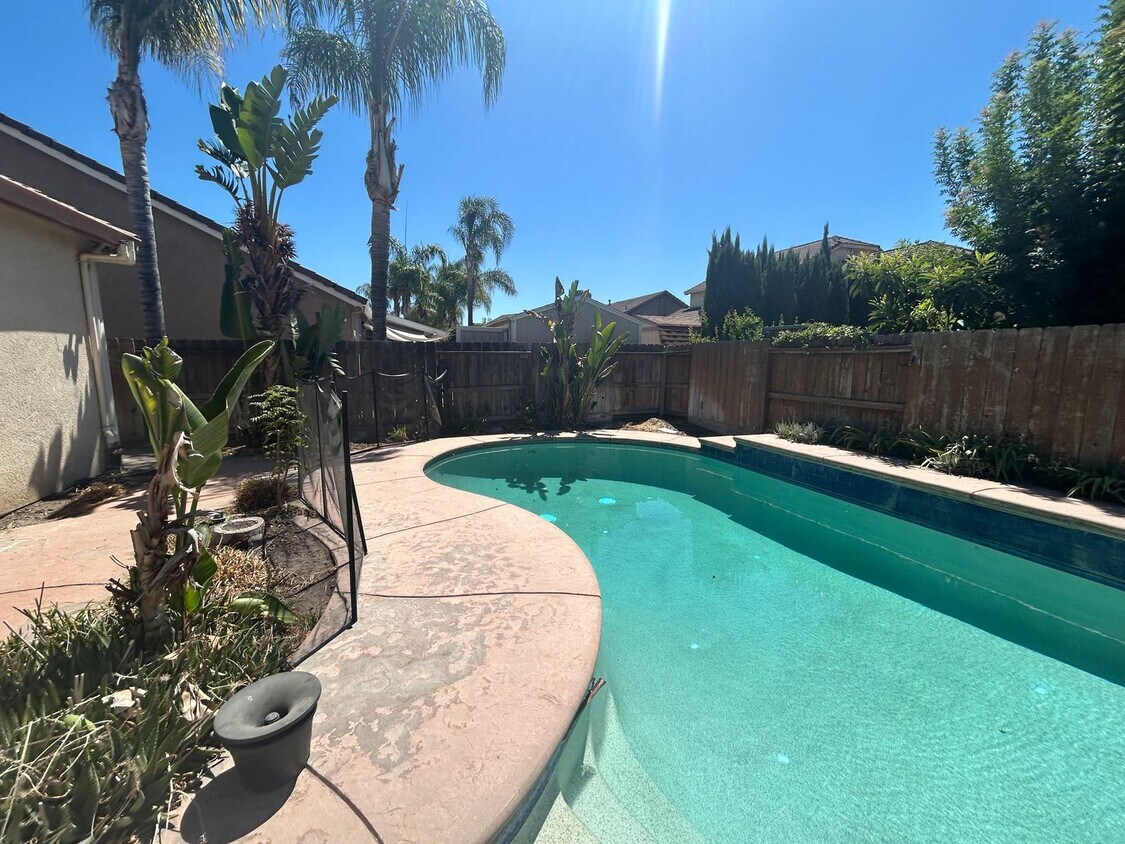 Foto del edificio - 3044 White Oak Ct