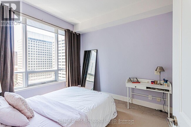 Building Photo - 21 Balmuto St