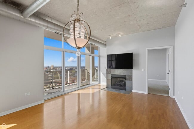 Building Photo - 700 N Larrabee St
