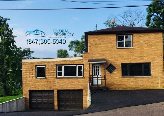 Building Photo - 26179 Riverview Dr