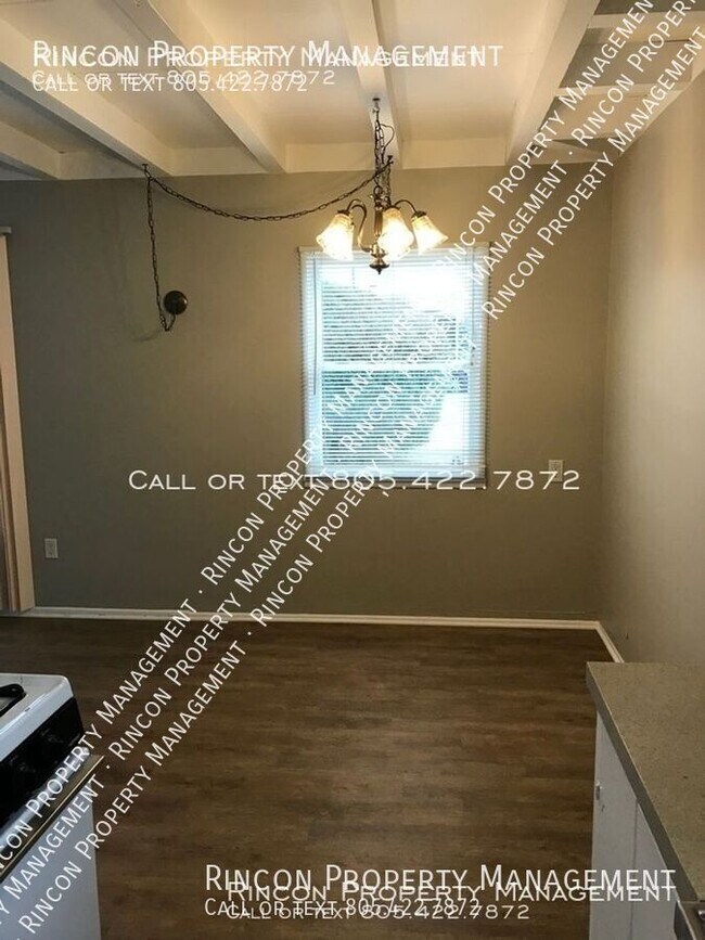 Foto del edificio - Updated 1 Bedroom/1 Bath +  1 Car Garage-C...