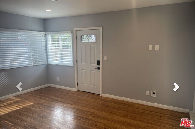 Building Photo - 22011 Crespi St