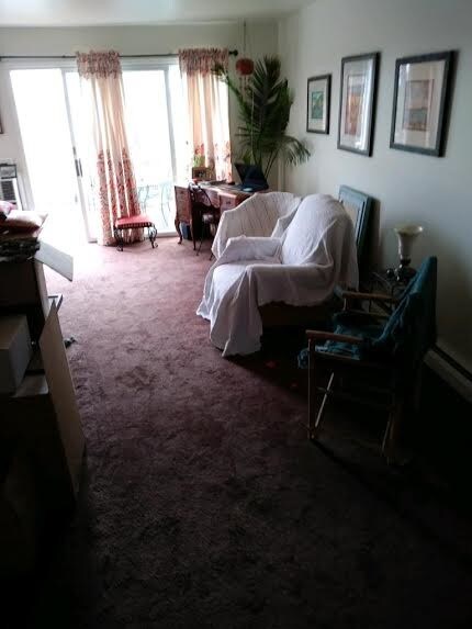 Living room. - 11 Harbour Ln