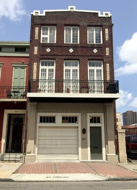 Primary Photo - 861 Camp St