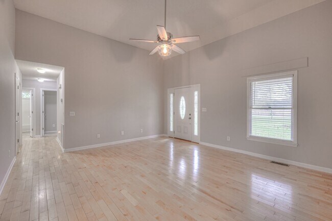 Foto del edificio - 5020 Old Salem Rd