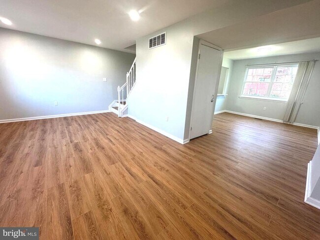 Foto del edificio - 4826 Grand Bend Dr