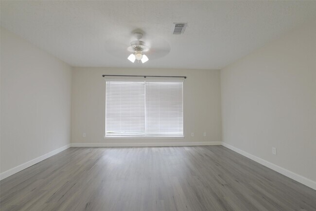 Foto del edificio - 2825 Hickory Limb Ct