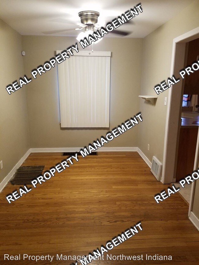 Foto del edificio - 8145 Hohman Ave