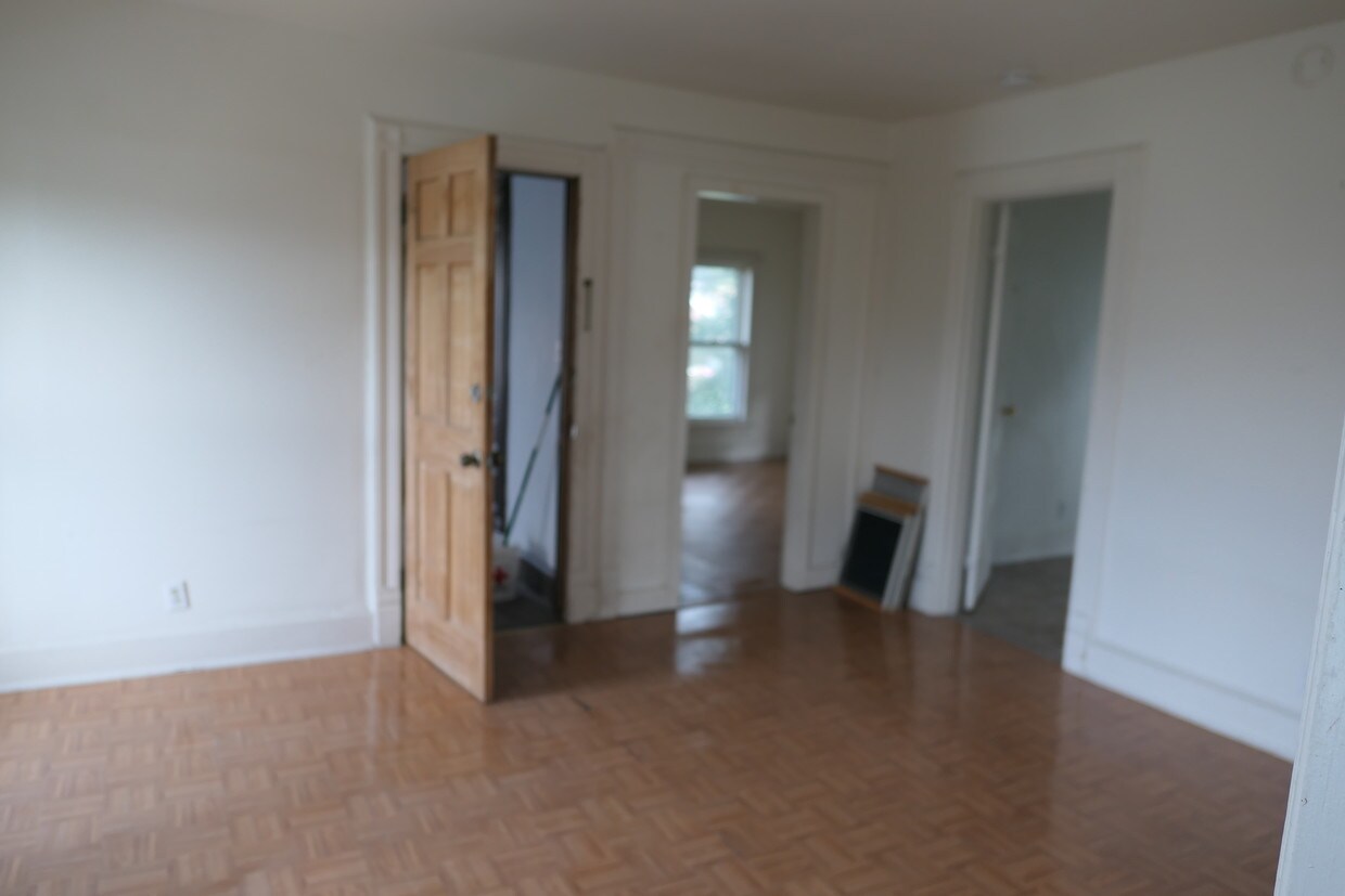 465 Chenango St Unit 2, Binghamton, NY 13901 Apartments in Binghamton