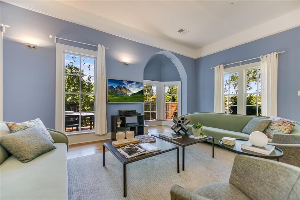 Foto principal - 2109 Nickerson St