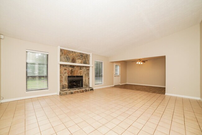 Foto del edificio - 35 Windsong Ct