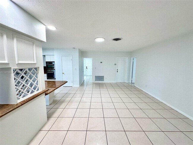 Foto del edificio - 7965 SW 146th St