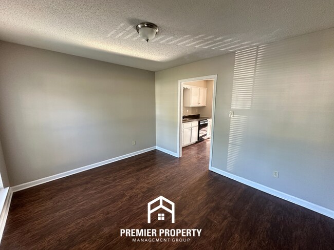 Building Photo - Modern 3BR/2BA Memphis Home | Bright Interiors, Fireplace & 2-Car Garage