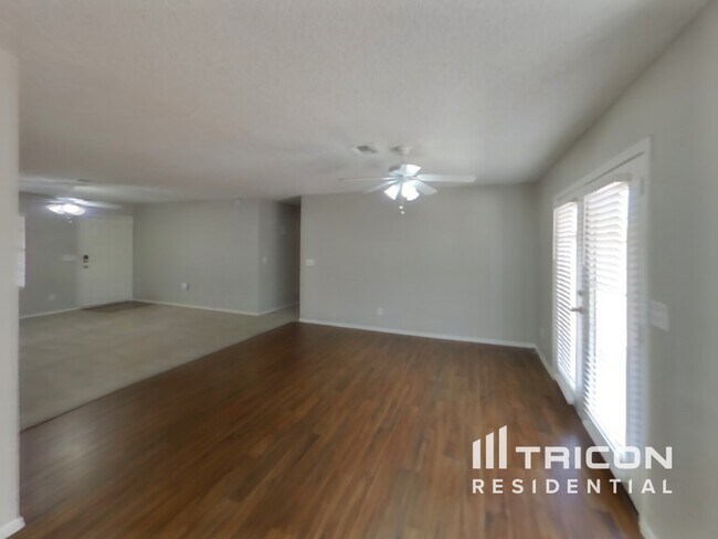 Foto del edificio - 8931 W Cinnabar Ave