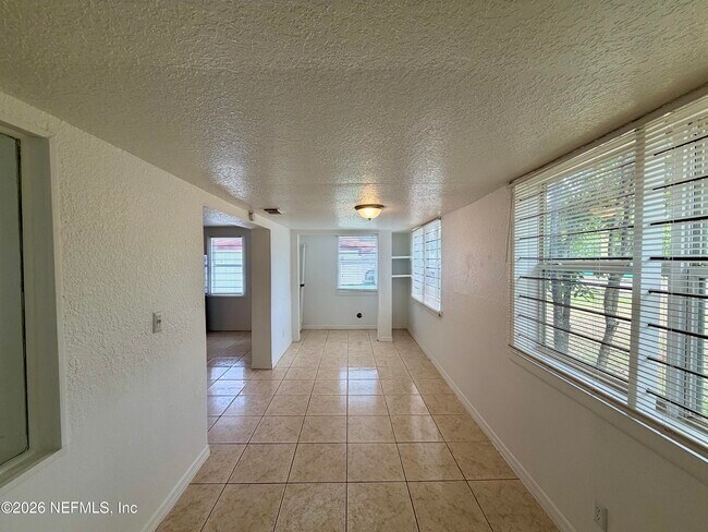 Foto del edificio - 5903 Droad St