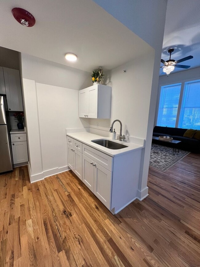 Foto del edificio - 106 E Broad St