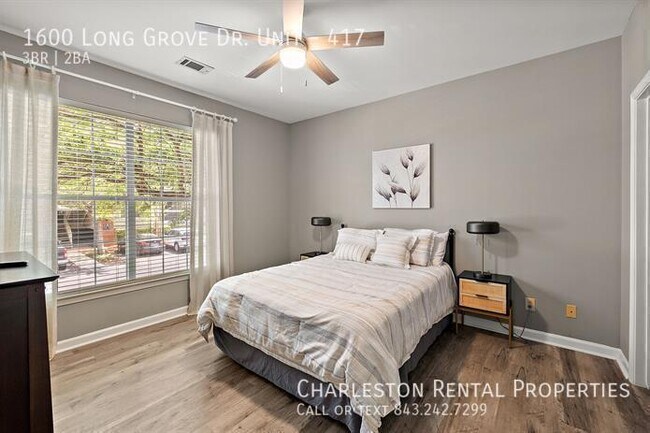 Foto del edificio - 1600 Long Grove Dr
