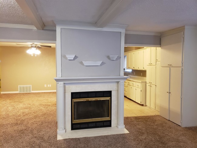 Building Photo - 103 Meadowbrook Dr