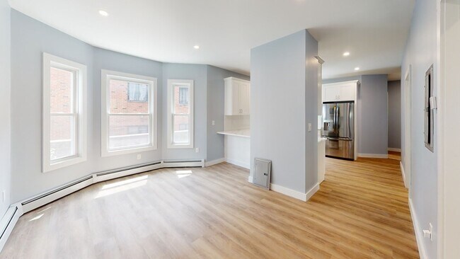 Building Photo - 38 Mansfield St