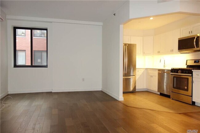 Building Photo - 8722 51st Ave