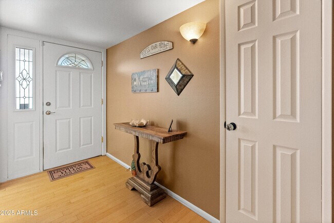 Foto del edificio - 10229 W Bolivar Dr