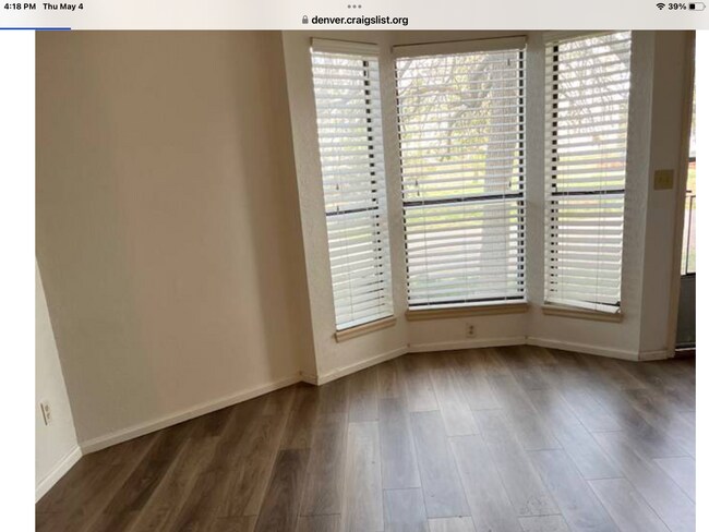 Foto del edificio - 5275 Columbine Ln