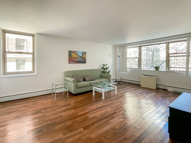 Foto del edificio - 253 E Delaware Pl