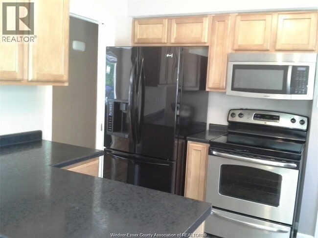 Building Photo - 3948 Mt Royal Dr