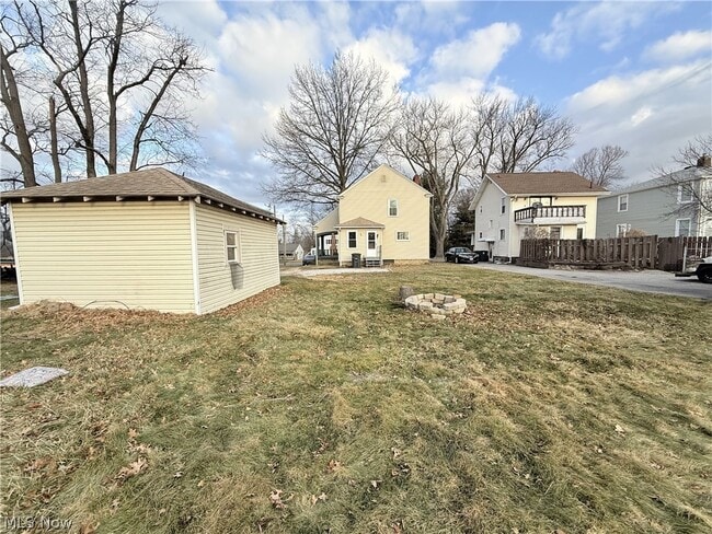 Foto del edificio - 837 Eastland Ave