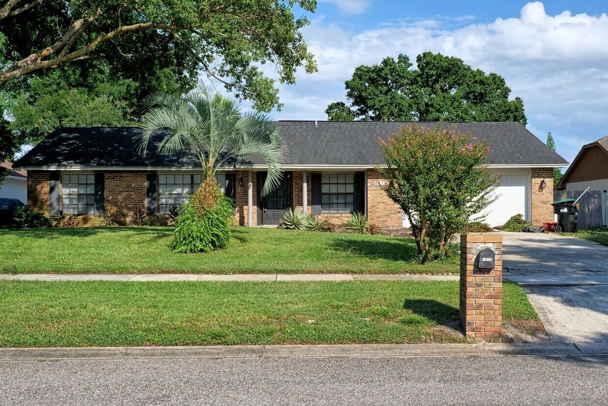 Primary Photo - Upgraded Pool Home in Dr. Phillips