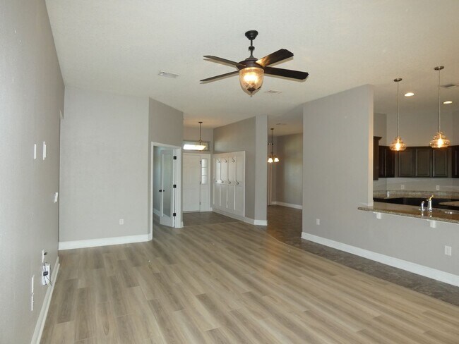 Building Photo - Like New Home in Desired Pace Mill Creek