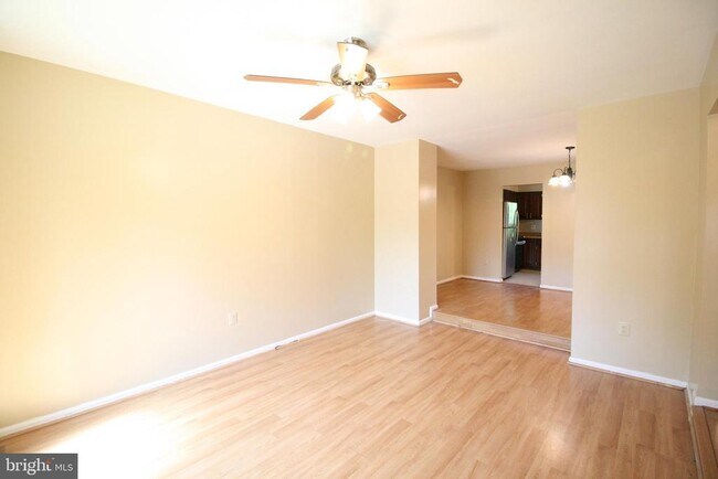 Foto del edificio - 130 Deer Park Ln