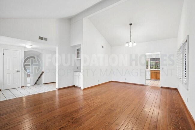 Building Photo - 27 Partridge Dr