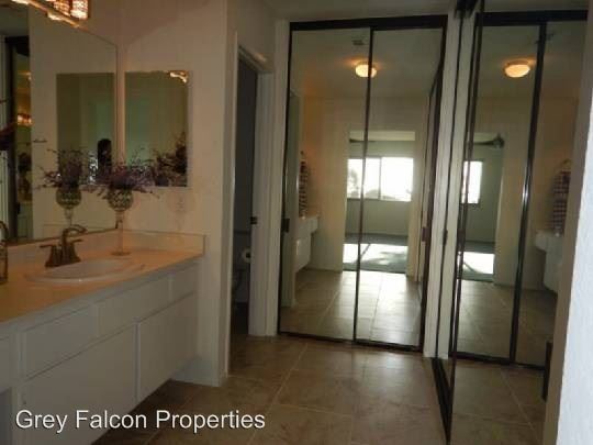 Building Photo - 6565 Via Barona